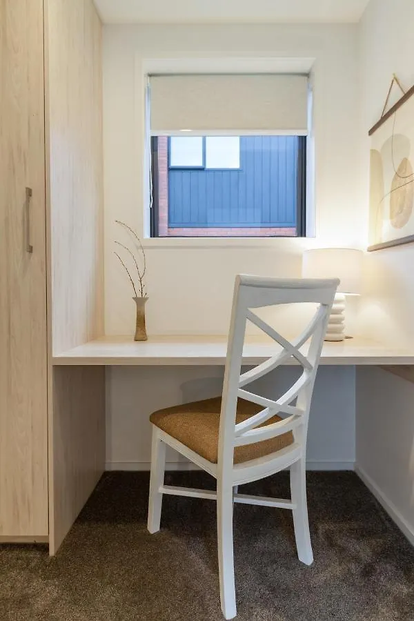 Gorgeous Getaway On Gloucester St- 1 Bed 1 Bath Christchurch 0*,  New Zealand