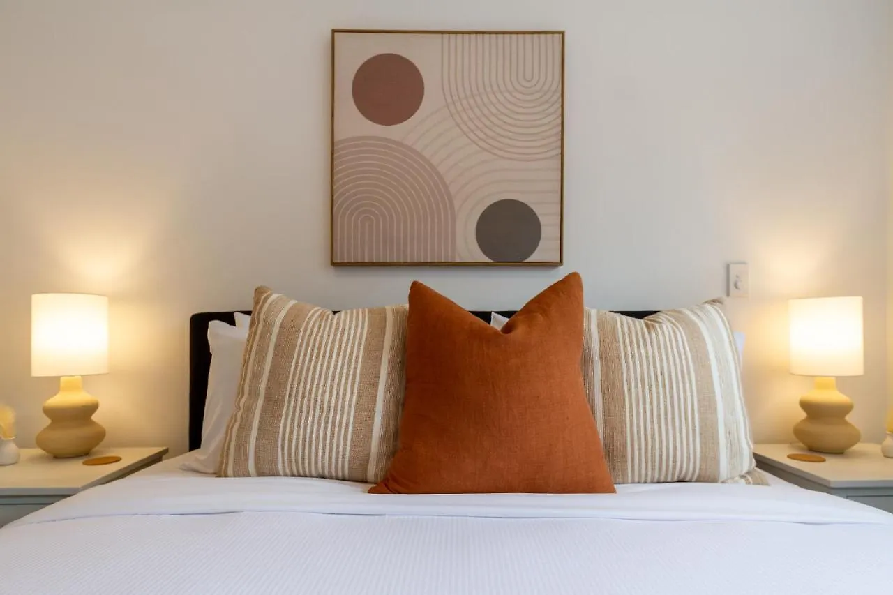 Gorgeous Getaway On Gloucester St- 1 Bed 1 Bath Christchurch New Zealand